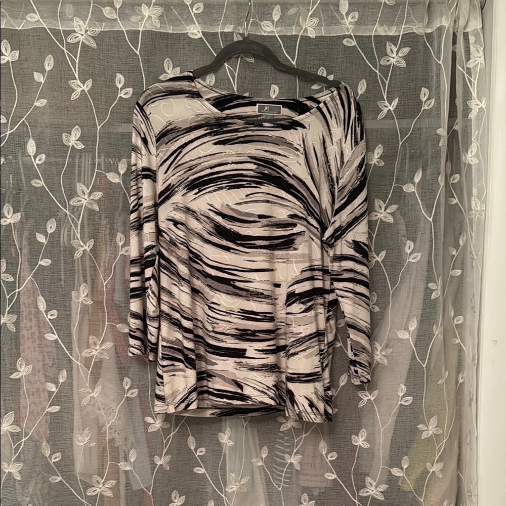 JM Collection Cream Graphic Blouse Relaxed Fit